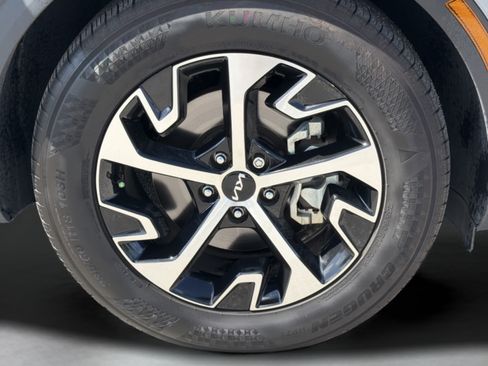 Certified 2025 Kia Sportage EX w/ Premium Package FWD image 33