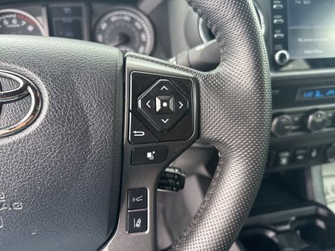 Used 2023 Toyota Tacoma TRD Off-Road w/ Technology Package AWD/4WD image 21
