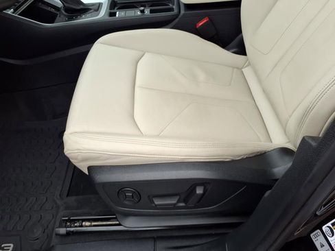 Used 2021 Audi Q3 2.0T Premium image 25