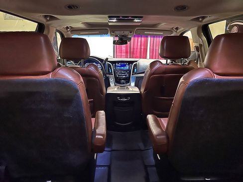 Used 2018 Cadillac Escalade ESV Premium Luxury AWD/4WD image 27