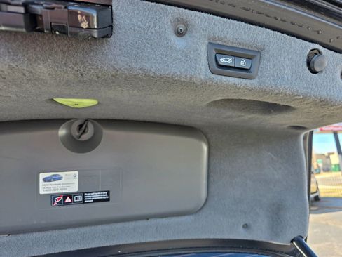 Used 2014 BMW 750Li xDrive image 9