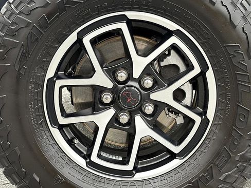 Used 2025 Jeep Gladiator Rubicon image 8