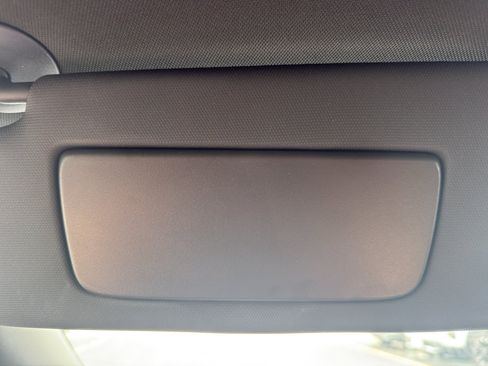 Certified 2025 Chevrolet Trax RS w/ Sunroof Package FWD image 24