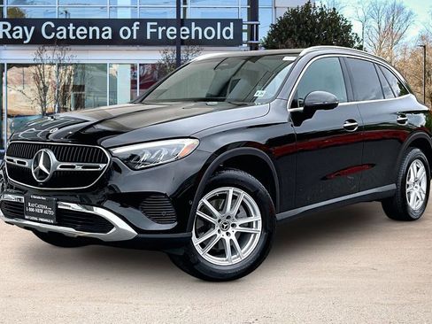 Used 2023 Mercedes-Benz GLC 300 4MATIC image 1