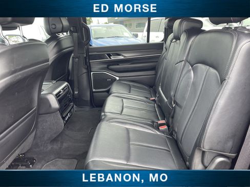 Used 2024 Jeep Wagoneer Series II w/ Flexible Seating Group AWD/4WD image 24