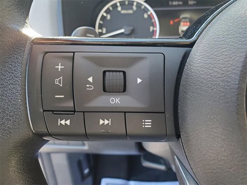 Certified 2023 Nissan Rogue SV image 21