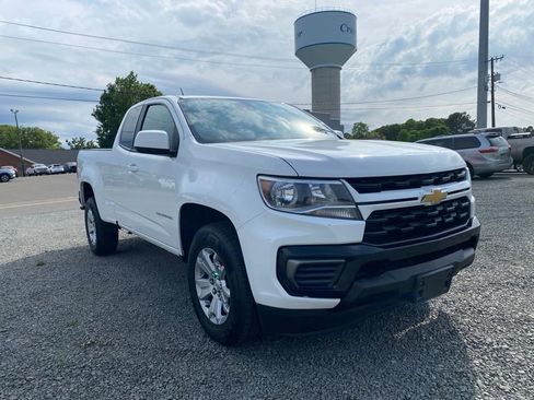 Used 2021 Chevrolet Colorado LT w/ Safety Package RWD image 8