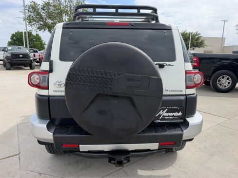 Used 2012 Toyota FJ Cruiser 4WD w/ Upgrade Pkg image 18