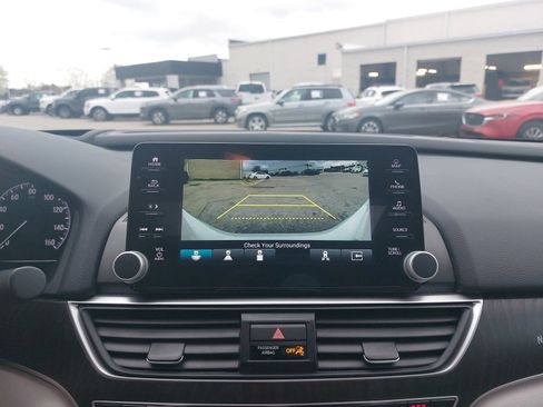 Used 2020 Honda Accord Touring image 24
