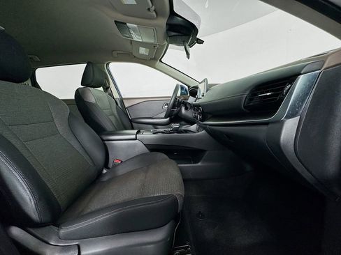 Used 2023 Nissan Rogue SV image 34