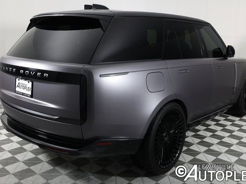 Used 2024 Land Rover Range Rover SE image 5