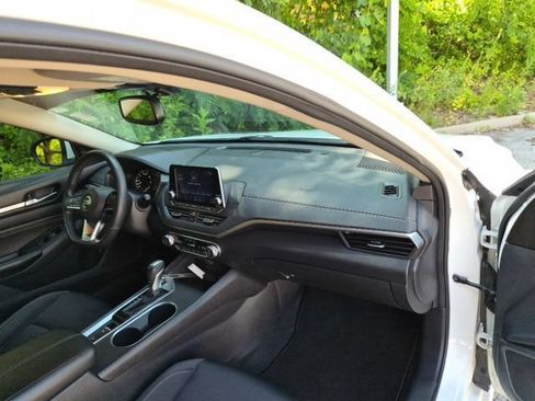 Used 2019 Nissan Altima 2.5 SV AWD/4WD image 10