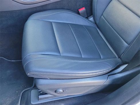 Used 2024 Mercedes-Benz GLE 350 4MATIC image 10