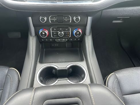Used 2024 GMC Yukon SLT AWD/4WD image 20