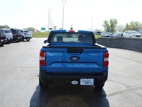 New 2025 Ford Maverick XLT image 4