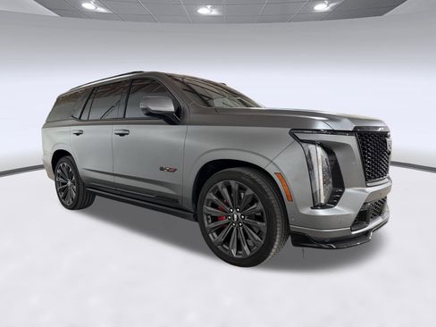 Certified 2026 Cadillac Escalade V w/ LPO, Onyx Lite Package AWD/4WD image 7