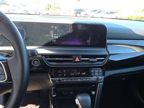 Used 2025 Kia Seltos S image 17