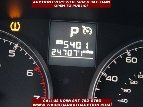 Used 2013 Subaru Legacy 2.5i Premium w/ All-Weather Pkg image 8