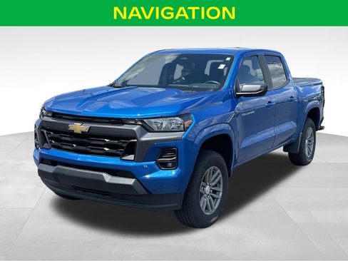 Used 2024 Chevrolet Colorado LT w/ LT Convenience Package RWD image 4