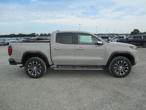 New 2026 GMC Canyon Denali AWD/4WD image 3