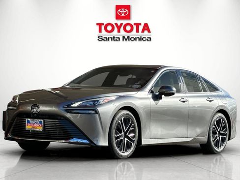 New 2026 Toyota Mirai RWD image 6