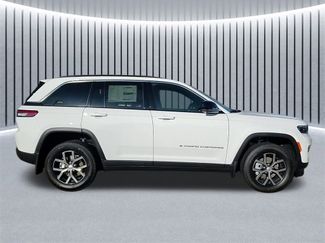 New 2025 Jeep Grand Cherokee Limited w/ Luxury Tech Group II video 2