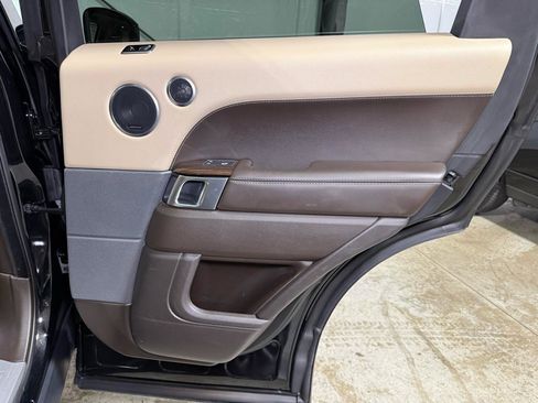 Used 2019 Land Rover Range Rover Sport HSE image 30