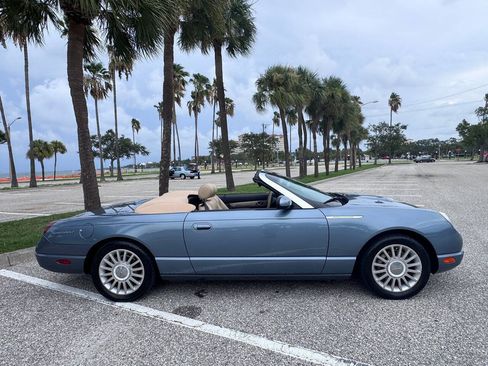 Used 2005 Ford Thunderbird 50th Anniversary RWD image 26
