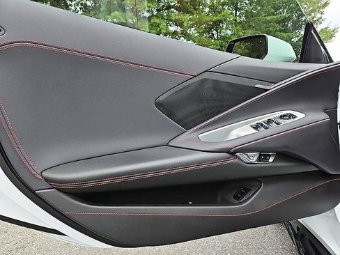 Used 2024 Chevrolet Corvette Z06 RWD image 13