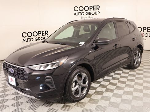 Used 2023 Ford Escape ST-Line AWD/4WD image 10