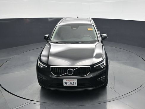 Used 2025 Volvo XC40 B5 Plus AWD/4WD image 36