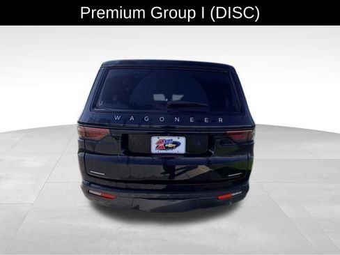 Used 2022 Jeep Wagoneer Series II AWD/4WD image 6