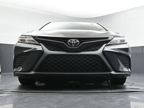 Used 2020 Toyota Camry SE image 19