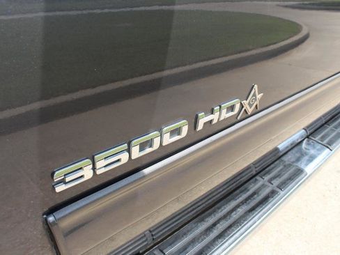 Used 2011 Chevrolet Silverado 3500 LTZ AWD/4WD image 24