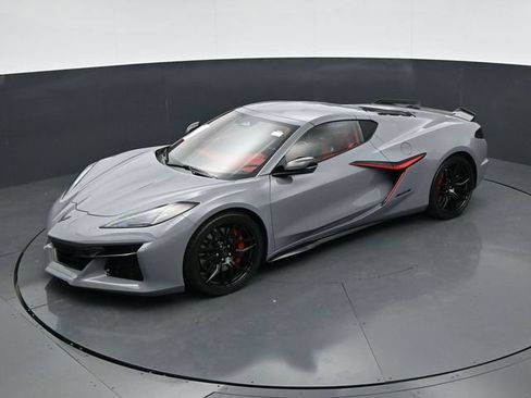 Used 2025 Chevrolet Corvette Z06 w/ Stealth Interior Trim Package RWD image 35