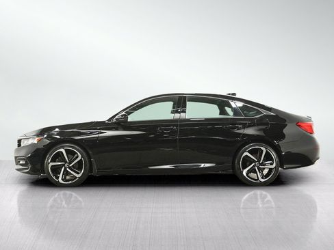 Used 2019 Honda Accord Sport image 2