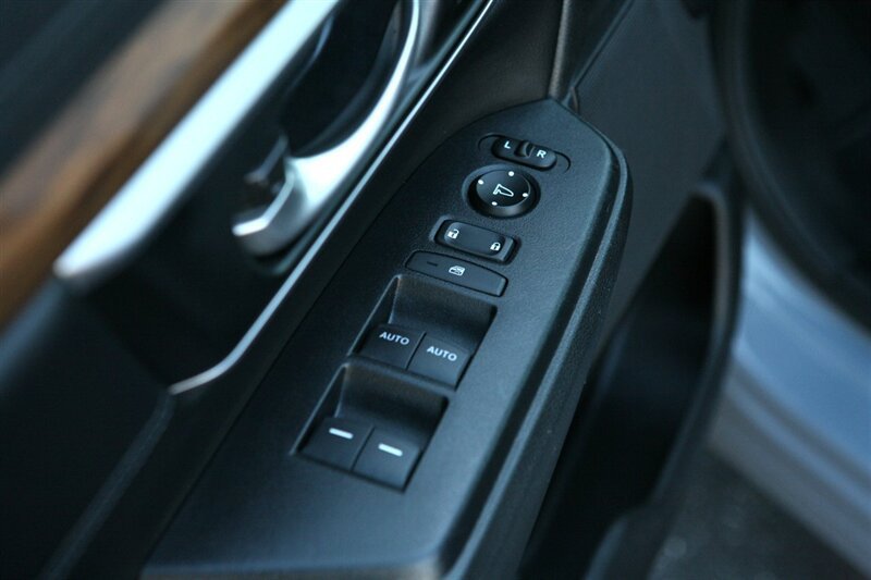 Used 2021 Honda CR-V EX-L image 9