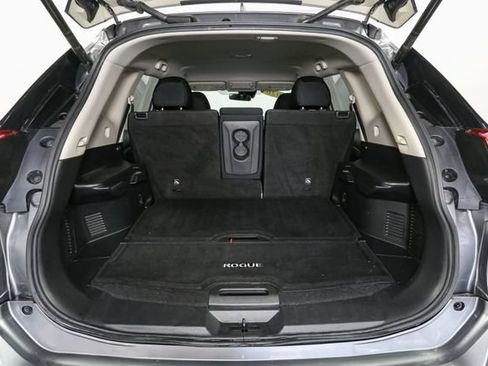 Used 2020 Nissan Rogue SV AWD/4WD image 11