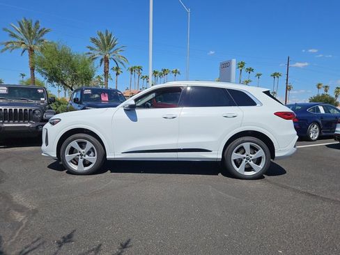 Used 2025 Audi Q5 Premium Plus AWD/4WD image 9
