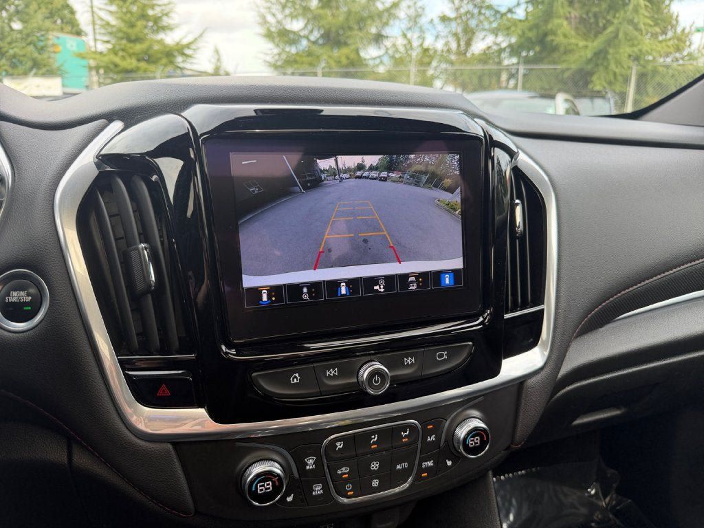 Used 2022 Chevrolet Traverse RS AWD/4WD image 18
