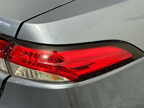 Used 2024 Toyota Corolla LE FWD image 31