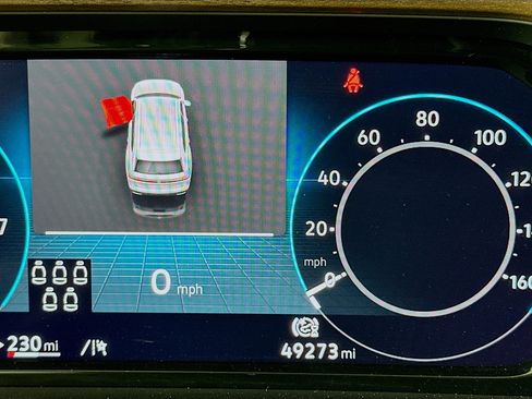 Used 2024 Volkswagen Atlas SE image 19