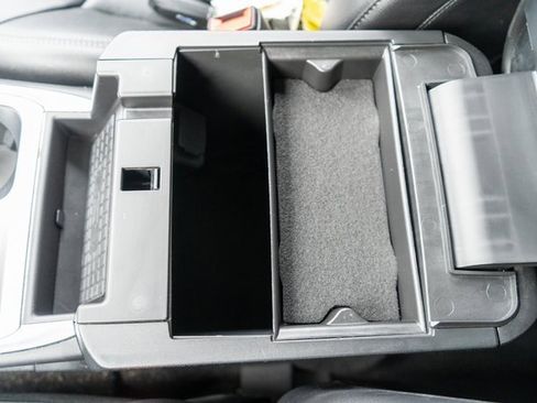 Used 2023 Ford Explorer Limited image 36