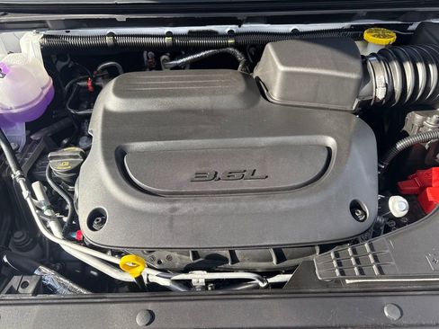 New 2026 Chrysler Pacifica Limited image 33