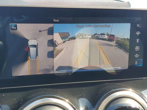 Used 2020 Mercedes-Benz GLB 250 4MATIC image 34