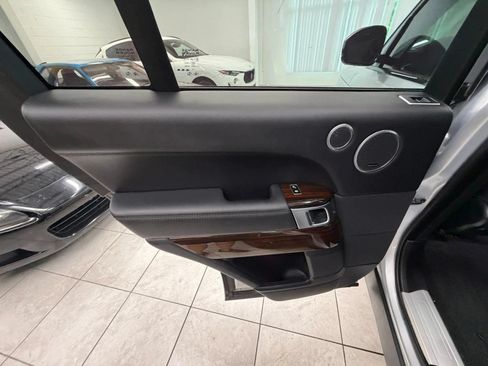 Used 2015 Land Rover Range Rover Supercharged AWD/4WD image 15