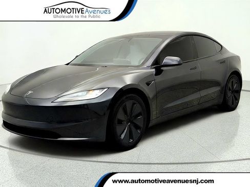 Used 2025 Tesla Model 3 Long Range RWD image 1
