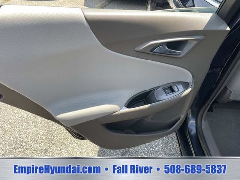 Used 2023 Chevrolet Malibu LT FWD image 17