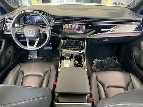 Used 2019 Audi Q8 Prestige AWD/4WD image 42