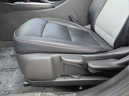 Used 2024 Chevrolet Trax RS w/ Driver Confidence Package image 24